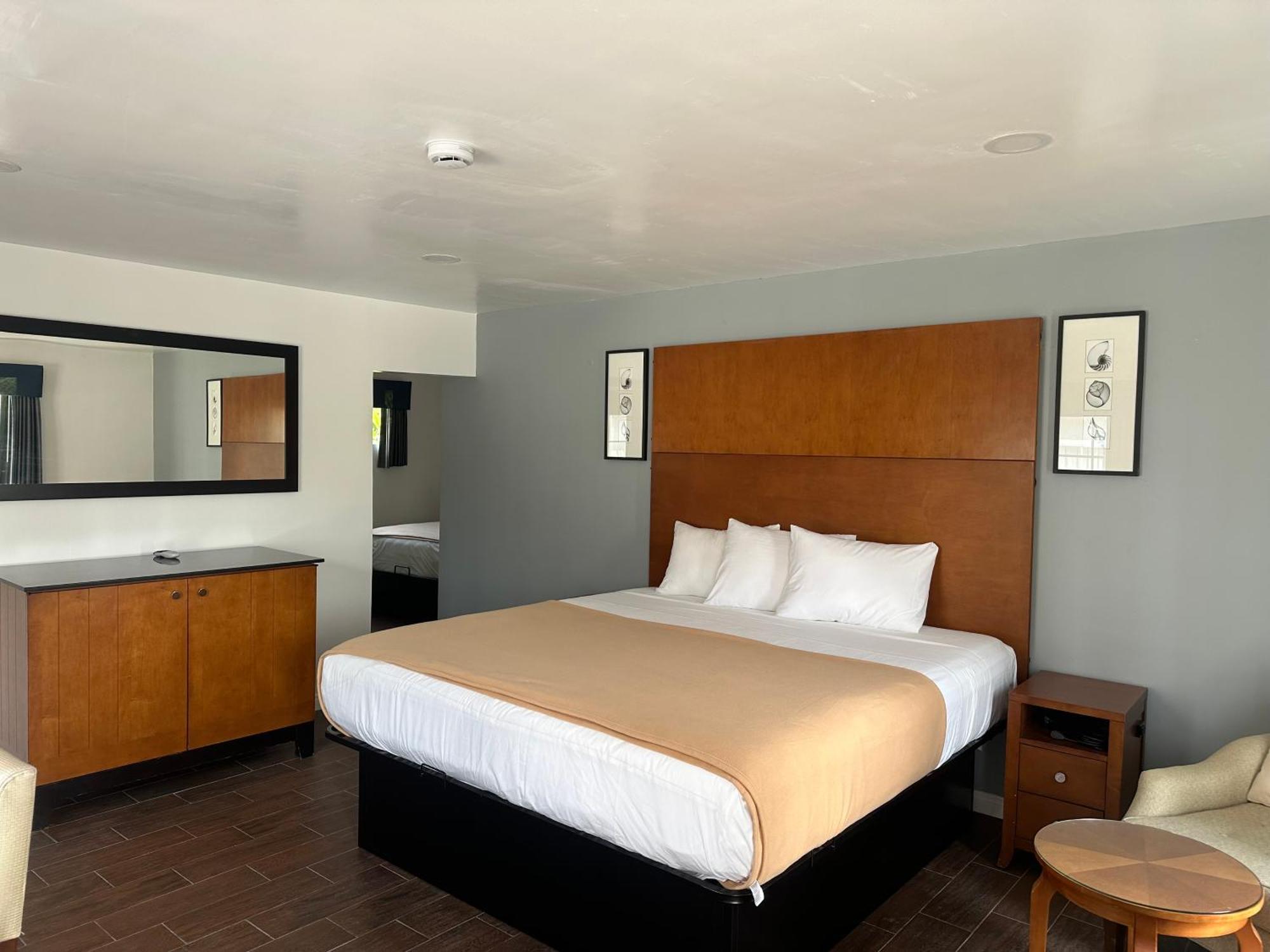 Oceanside Inn & Suites Dış mekan fotoğraf