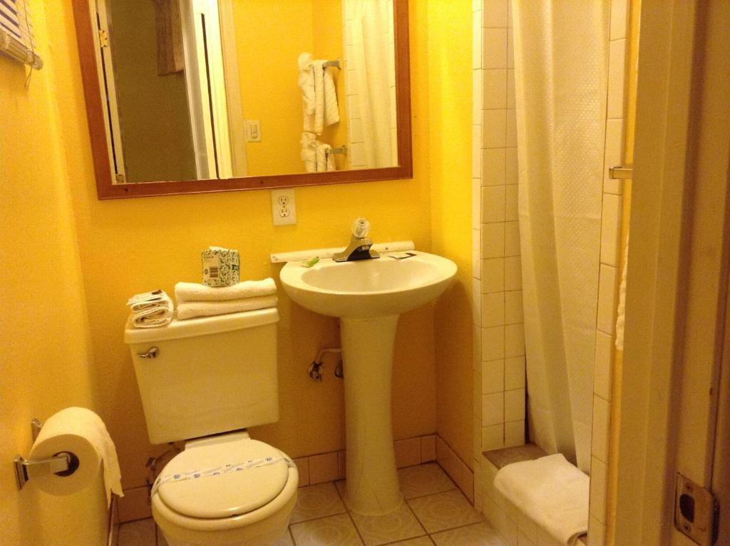 Oceanside Inn & Suites Dış mekan fotoğraf