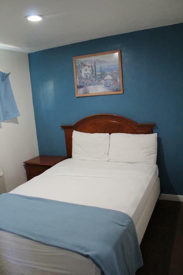 Oceanside Inn & Suites Dış mekan fotoğraf