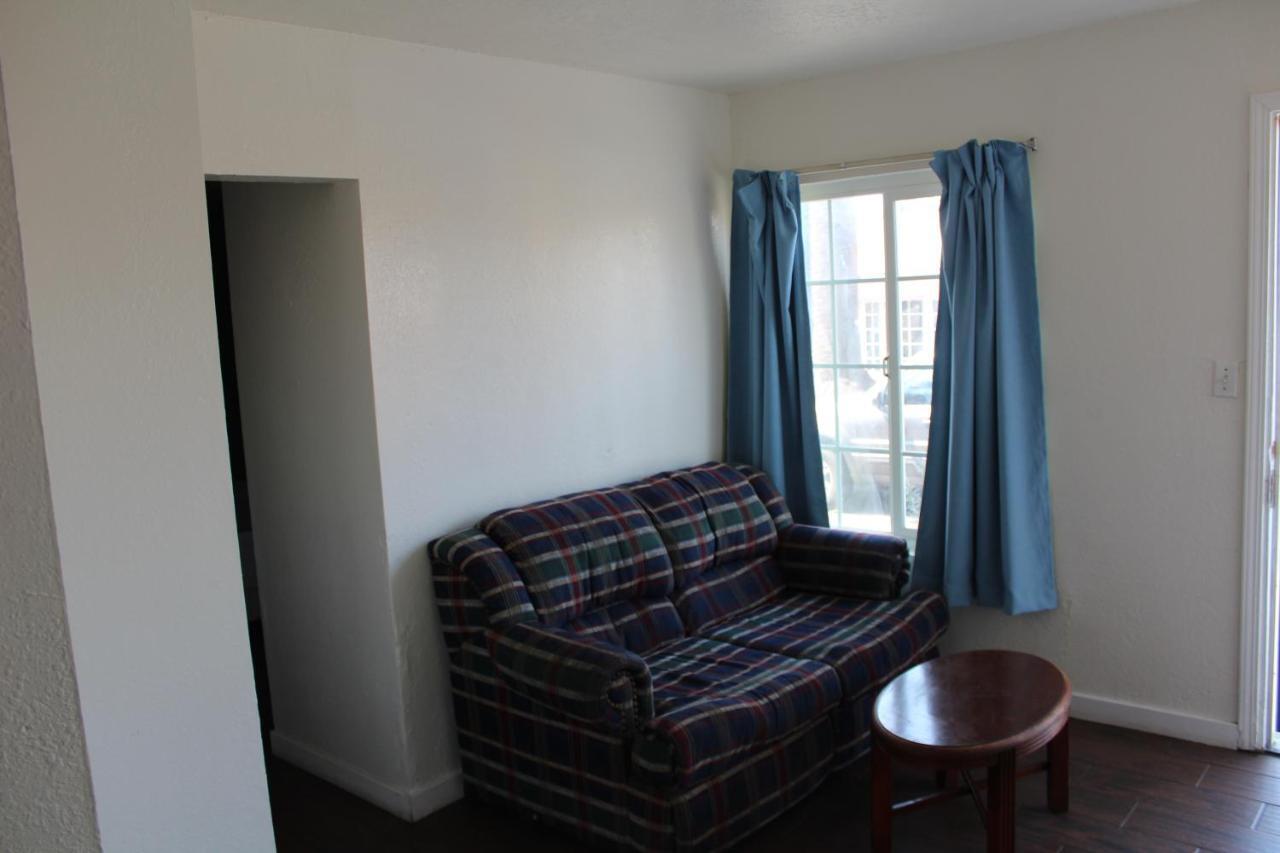 Oceanside Inn & Suites Dış mekan fotoğraf